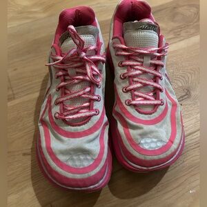 Altra Paradigm Running Shoes Max White Pink Zero Drop size 9